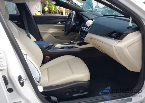 2022 Cadillac Ct4 Premium Luxury z USA, uszkodzony, nr VIN 1G6DB5RK1N0135575